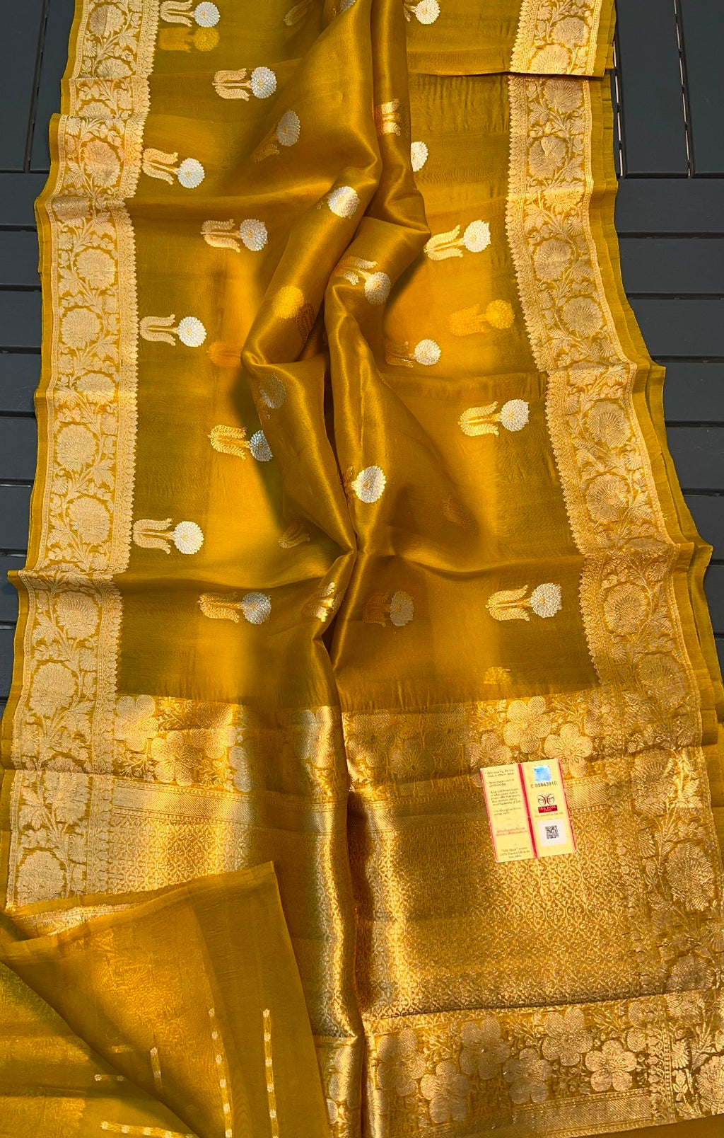 Banarasi pure kora silk handwoven Saree - Yellow colour